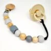 Speenkoord Lalieloe - Speenhouder - Kraamcadeau - Speenketting - Speenkoord Meisje - Speenkoord Jongen - Woody Grey -Stokke Verkoop 1148x1200 2