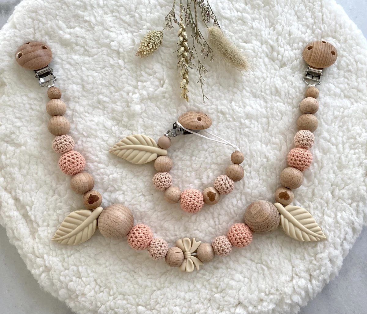 Luxe Speenkoorden - Set Wagenspanner En Speenkoord - Meisje - Kraamcadeau - Baby Shower - Roze - Perzik Kleur - Blad 4 Luxe Speenkoorden - Set Wagenspanner En Speenkoord - Meisje - Kraamcadeau - Baby Shower - Roze - Perzik Kleur - Blad - Afbeelding 2