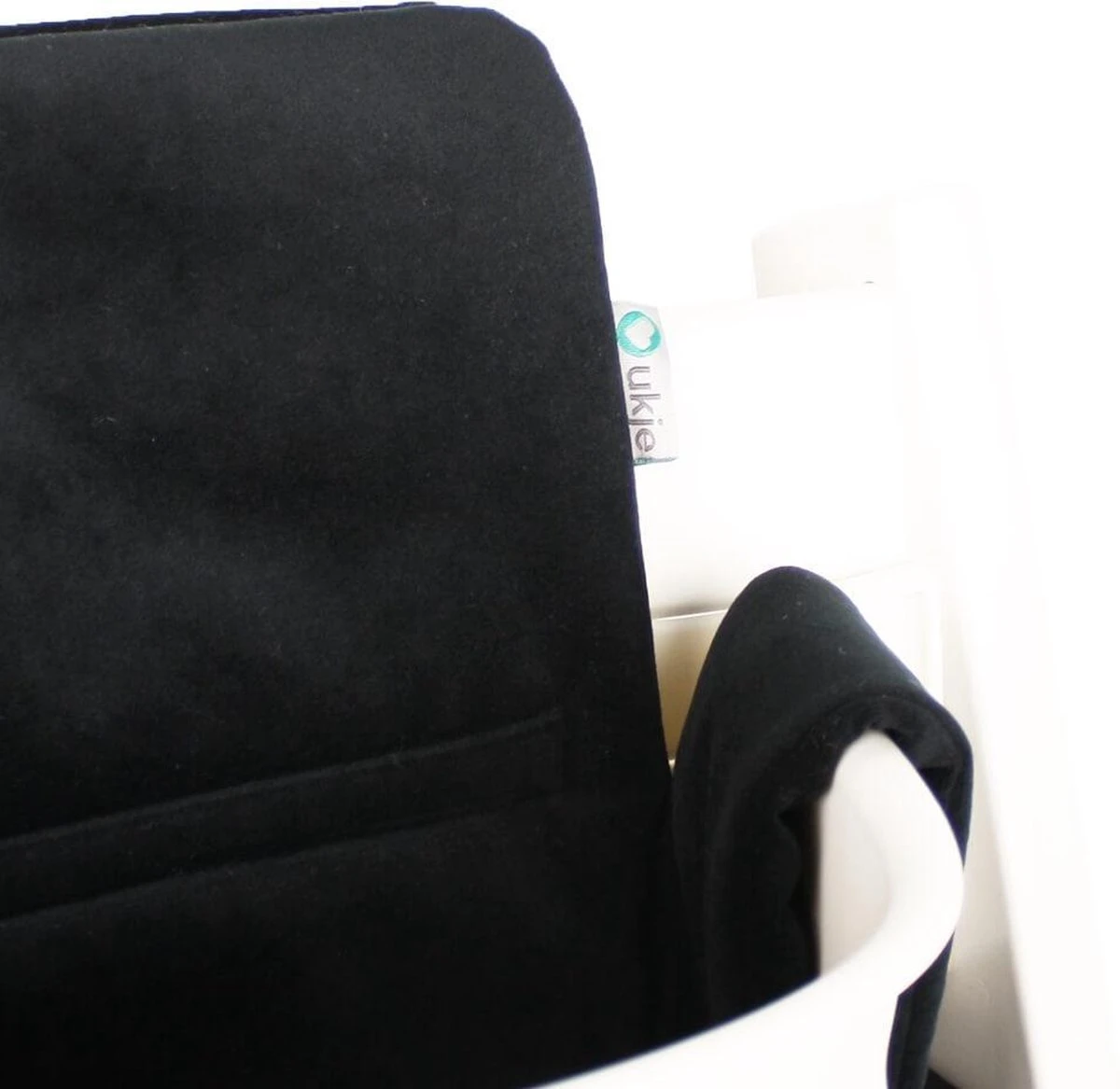 Ukje Stoelverkleiner - Geschikt Voor Stokke Tripp Trapp - Kinderstoel - Kussenset - Zwart Velvet - Extra Dik 4 Ukje Stoelverkleiner - Geschikt Voor Stokke Tripp Trapp - Kinderstoel - Kussenset - Zwart Velvet - Extra Dik - Afbeelding 2