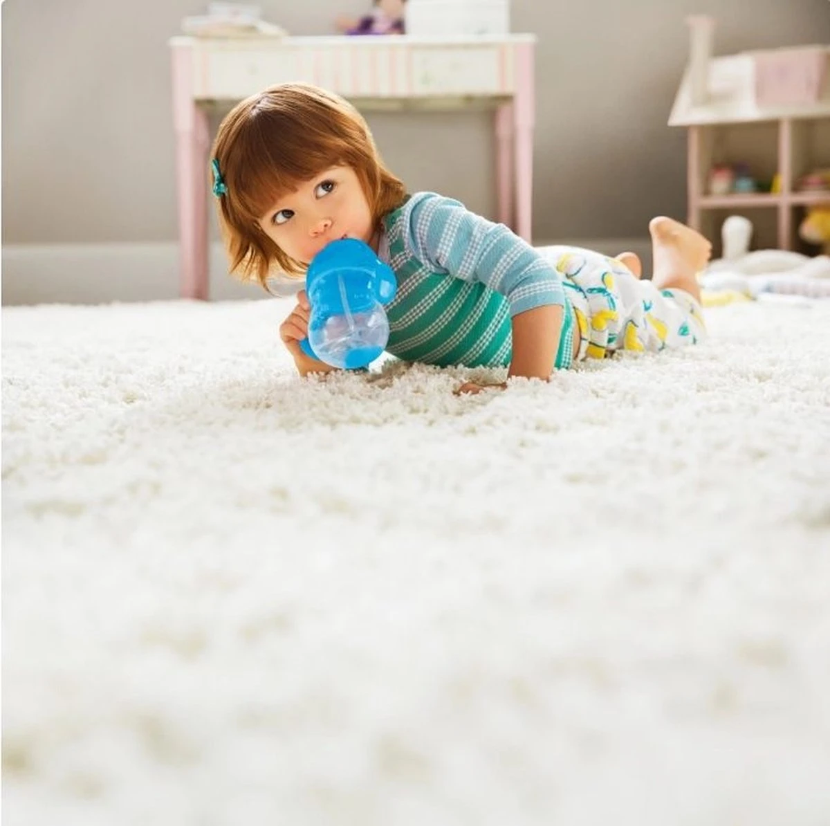 Munchkin Tip & Sip Drinkbeker Met Rietje Blauw 4 Munchkin Tip & Sip Drinkbeker Met Rietje Blauw - Afbeelding 2