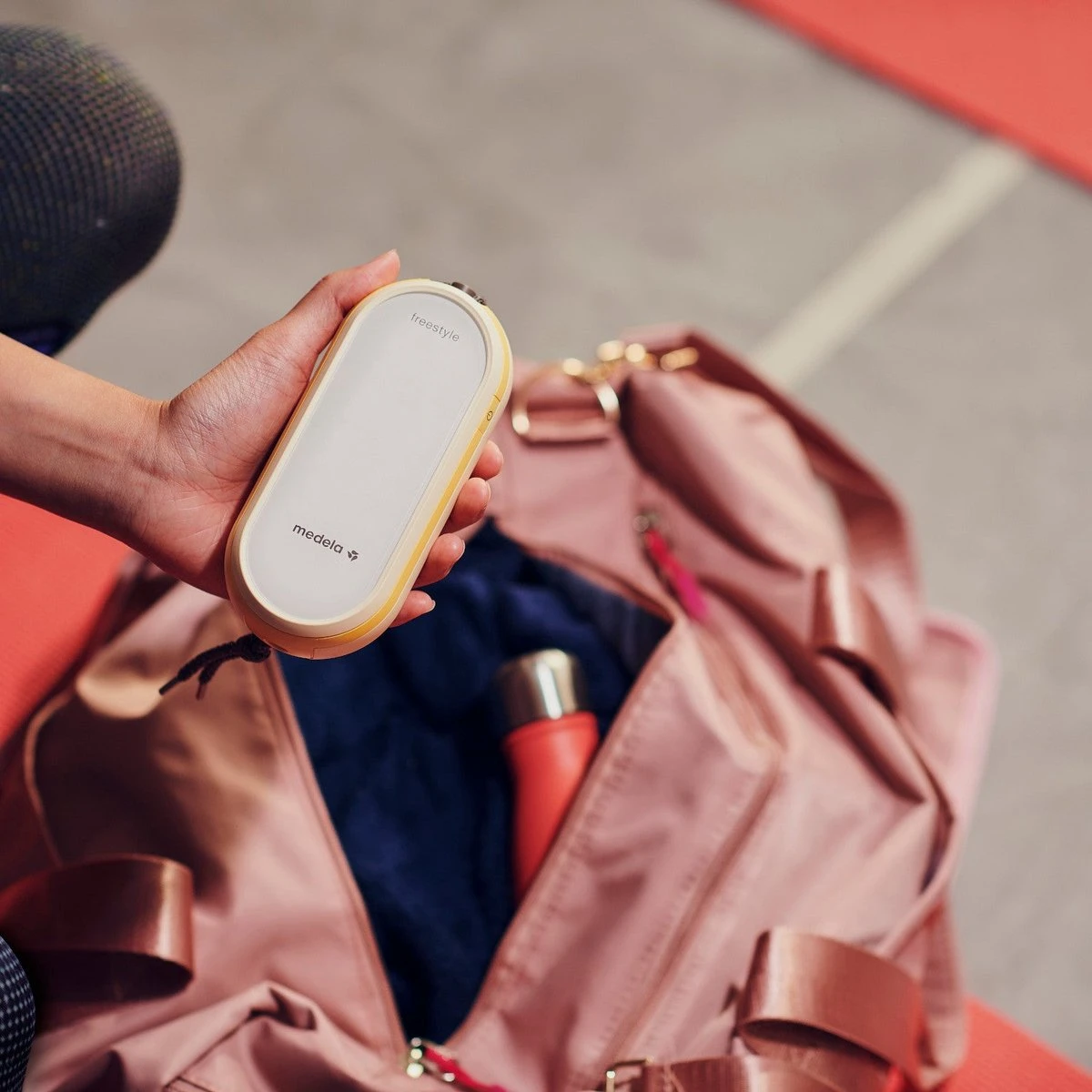 Medela Freestyle Flex Borstkolf Kolfapparaat Dubbele Elektrisch Kolf Compact En Licht - Oplaadbare Accu - USB Lader - Registratie Via De Medela Family App 11 Medela Freestyle Flex Borstkolf Kolfapparaat Dubbele Elektrisch Kolf Compact En Licht - Oplaadbare Accu - USB Lader - Registratie Via De Medela Family App - Afbeelding 9