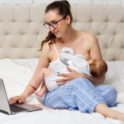 Aidmom - Set - Dubbele Elektrische Borstkolf – Grijs – Oplaadbare Draagbare Borstkolf – Draadloze Borstkolven – BPA Vrij – Handsfree Kolven – 24mm – Borstvoeding – Set Van 2 Stuks -Stokke Verkoop 1200x1200 1539