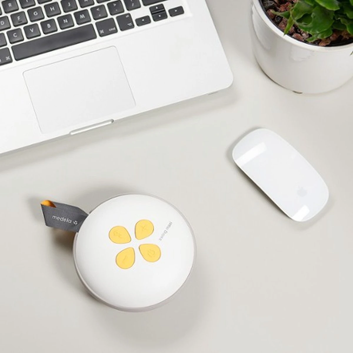 Medela Swing Maxi Borstkolf Kolfapparaat NIEUW Dubbele Elektrische Kolf - Oplaadbare Accu - USB Lader 19 Medela Swing Maxi Borstkolf Kolfapparaat NIEUW Dubbele Elektrische Kolf - Oplaadbare Accu - USB Lader - Afbeelding 17