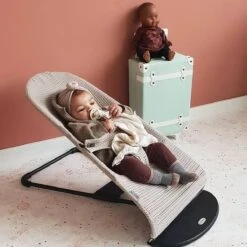 Ukje Wipstoelhoes - Geschikt Voor BabyBjörn Balance - OUD MODEL - Wipstoel - Hoes - Taupe Wafel -Stokke Verkoop 1200x1200 165