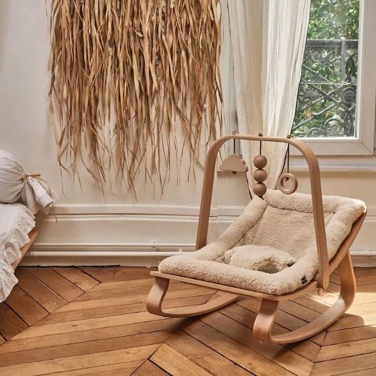 Charlie Crane - Beech - Wipstoeltje Levo - Fur Milk 7 Charlie Crane - Beech - Wipstoeltje Levo - Fur Milk - Afbeelding 5