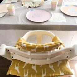 Ukje Stoelverkleiner - Geschikt Voor Stokke Tripp Trapp - Geplastificeerd - Kinderstoel - Kussenset - Geel - Giraffen Print - Extra Dik -Stokke Verkoop 1200x1200 417