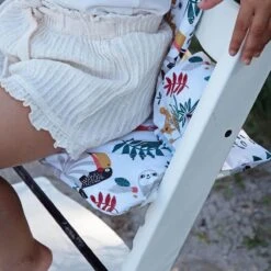 Ukje Stoelverkleiner - Geschikt Voor Stokke Tripp Trapp - Geplastificeerd - Kinderstoel - Kussenset - Wit Aap - Extra Dik -Stokke Verkoop 1200x1200 451