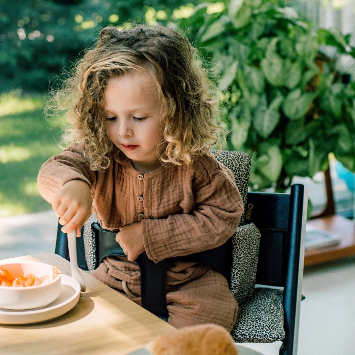 Ukje Stoelverkleiner - Geschikt Voor Stokke Tripp Trapp - Geplastificeerd - Kinderstoel - Kussenset - Wit - Eucalyptus Print - Extra Dik 5 Ukje Stoelverkleiner - Geschikt Voor Stokke Tripp Trapp - Geplastificeerd - Kinderstoel - Kussenset - Wit - Eucalyptus Print - Extra Dik - Afbeelding 3