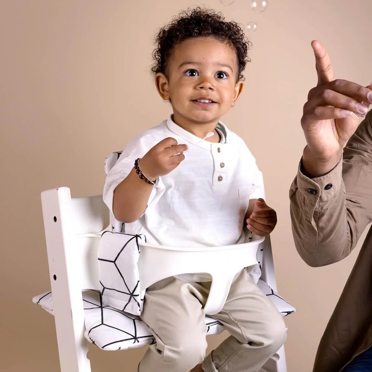 Ukje Stoelverkleiner - Geschikt Voor Stokke Tripp Trapp - Geplastificeerd - Kinderstoel - Kussenset - Wit Geblokt - Extra Dik 4 Ukje Stoelverkleiner - Geschikt Voor Stokke Tripp Trapp - Geplastificeerd - Kinderstoel - Kussenset - Wit Geblokt - Extra Dik - Afbeelding 2