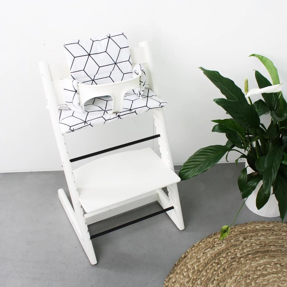 Ukje Stoelverkleiner - Geschikt Voor Stokke Tripp Trapp - Geplastificeerd - Kinderstoel - Kussenset - Wit Geblokt - Extra Dik 10 Ukje Stoelverkleiner - Geschikt Voor Stokke Tripp Trapp - Geplastificeerd - Kinderstoel - Kussenset - Wit Geblokt - Extra Dik - Afbeelding 8