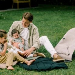 Ukje Wipstoelhoes - Geschikt Voor BabyBjörn Soft En Bliss - NIEUW MODEL - Wilde Bloemen -Stokke Verkoop 1200x1200 508