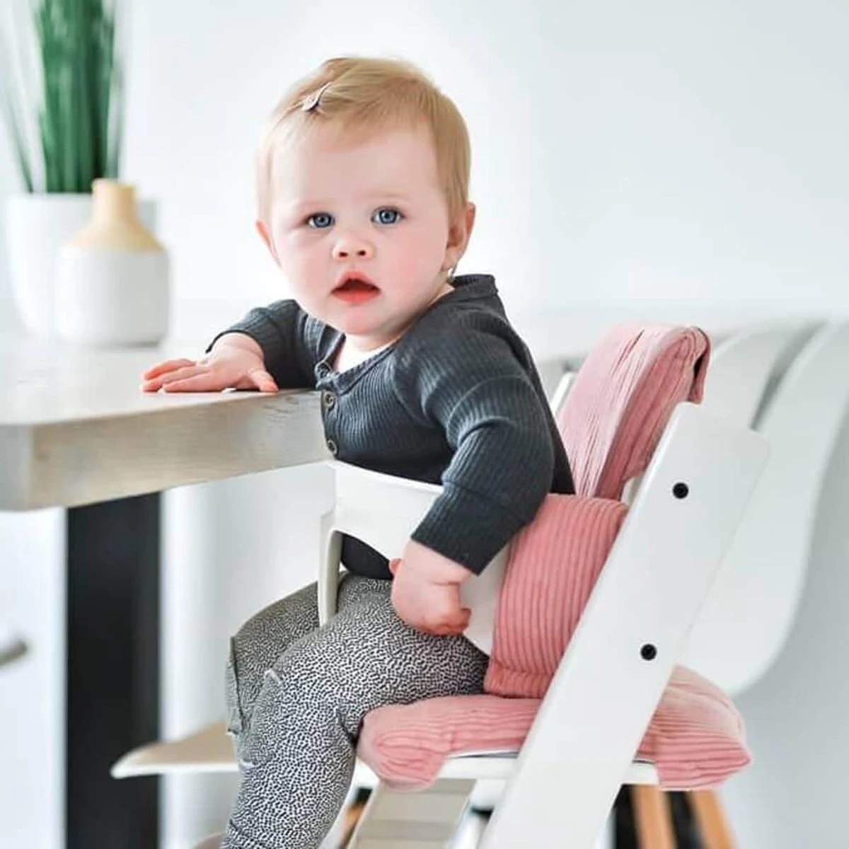 Ukje Stoelverkleiner - Geschikt Voor Stokke Tripp Trapp - Kinderstoel - Kussenset - Ribstof - Roze - Extra Dik 6 Ukje Stoelverkleiner - Geschikt Voor Stokke Tripp Trapp - Kinderstoel - Kussenset - Ribstof - Roze - Extra Dik - Afbeelding 4