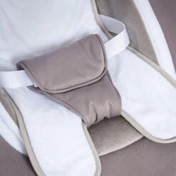 Hauck Alpha Plus Kinderstoel - Newborn Set Deluxe - Walnoot -Stokke Verkoop 1200x1200 56