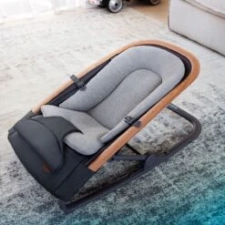 Maxi-Cosi Kori 2-in-1 Wipstoel - Essential Graphite 40 Maxi-Cosi Kori 2-in-1 Wipstoel - Essential Graphite -Stokke Verkoop 1200x1200 626