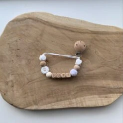 Speenkoord Met Naam | Gepersonaliseerd | Bloem - Hout | Kraamcadeau | Baby | Speenclip | Speenketting | Bebbes -Stokke Verkoop 1200x1200 925