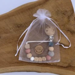 Speenkoord Met Naam | Gepersonaliseerd | Donker Roze - Hout | Kraamcadeau | Baby | Speenclip | Speenketting | Bebbes 12 Speenkoord Met Naam | Gepersonaliseerd | Donker Roze - Hout | Kraamcadeau | Baby | Speenclip | Speenketting | Bebbes -Stokke Verkoop 1200x1200 949