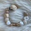 Babybeads- Speenkoord Met Naam - Madelief, Nude - Gepersonaliseerd Kraamcadeau 2 Babybeads- Speenkoord Met Naam - Madelief, Nude - Gepersonaliseerd Kraamcadeau -Stokke Verkoop 1200x1200 952