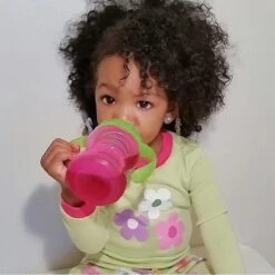 Nûby - Swirl™ Antilekbeker - Roze - 6m+ 7 Nûby - Swirl™ Antilekbeker - Roze - 6m+ -Stokke Verkoop 1200x1200 979