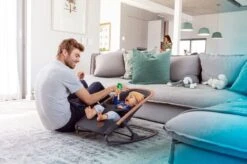 Maxi-Cosi Kori 2-in-1 Wipstoel - Essential Grey 36 Maxi-Cosi Kori 2-in-1 Wipstoel - Essential Grey -Stokke Verkoop 1200x798 5