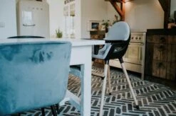 Titaniumbaby Kinderstoel Dayz Grey/Black -Stokke Verkoop 1200x799 6