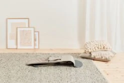 BabyBjörn Wipstoel Bliss Donkergrijs Frame - Cotton Klassiek Quilt - Zandgrijs - Ergonomisch - Verstelbaar - Inklapbaar -Stokke Verkoop 1200x800 108