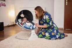 4Baby Rock 'n Relax Grijs - Babyschommel - Elektronische BabySwing - 5 Snelheden - Inclusief Accessoires -Stokke Verkoop 1200x800 137