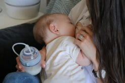 Haakaa Borstvoeding Hulpset Inclusief Reinigingsborstel - Silicone Feeding Tube Set -Stokke Verkoop 1200x800 213