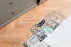 Elvie Pump Dubbele Elektrische Borstkolf - Draagbaar - Hands-free - Geluidsloos - Incl. 4 Flessen -Stokke Verkoop 1200x800 216