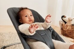 BabyBjörn Wipstoel Bliss Donkergrijs Frame - Cotton Kroonblad Quilt - Antraciet - Ergonomisch - Verstelbaar - Inklapbaar 27 BabyBjörn Wipstoel Bliss Donkergrijs Frame - Cotton Kroonblad Quilt - Antraciet - Ergonomisch - Verstelbaar - Inklapbaar -Stokke Verkoop 1200x800 85