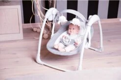Bo Jungle Babyschommel B-Portable Dolphy Grijs - Elektrische Schommelstoel Baby 18 Bo Jungle Babyschommel B-Portable Dolphy Grijs - Elektrische Schommelstoel Baby -Stokke Verkoop 1200x803 3