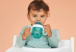 Mepal Mio – Antilekbeker 200 Ml – Gegarandeerd Lekvrij – Deep Turquoise – Kan Tegen Een Stootje – Drinkbeker Voor Kinderen – Oefenbeker -Stokke Verkoop 1200x826 2
