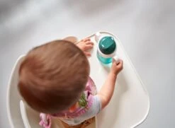 Mepal Mio – Antilekbeker 200 Ml – Gegarandeerd Lekvrij – Deep Blue – Kan Tegen Een Stootje – Drinkbeker Voor Kinderen – Oefenbeker -Stokke Verkoop 1200x877 2