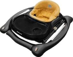 Deryan Luxe Loopstoel - Schommelfunctie - Inclusief Speelset En Dienblad - Zwart/Nougat -Stokke Verkoop 1200x941 1