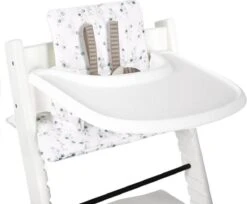 Ukje Stoelverkleiner - Geschikt Voor Stokke Tripp Trapp - Geplastificeerd - Kinderstoel - Kussenset - Wit - Eucalyptus Print - Extra Dik 17 Ukje Stoelverkleiner - Geschikt Voor Stokke Tripp Trapp - Geplastificeerd - Kinderstoel - Kussenset - Wit - Eucalyptus Print - Extra Dik -Stokke Verkoop 1200x990 2