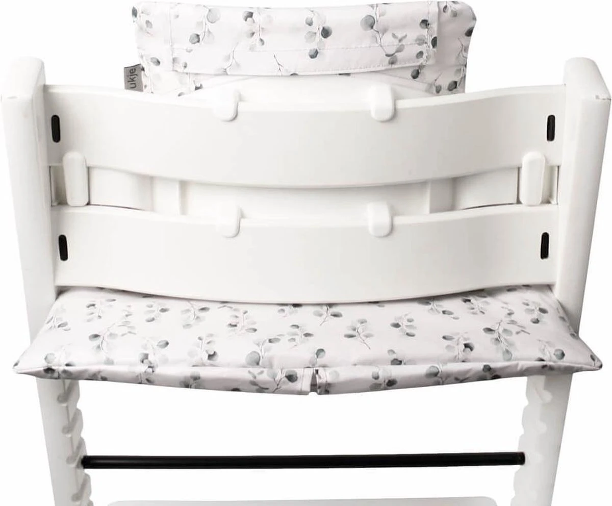 Ukje Stoelverkleiner - Geschikt Voor Stokke Tripp Trapp - Geplastificeerd - Kinderstoel - Kussenset - Wit - Eucalyptus Print - Extra Dik 6 Ukje Stoelverkleiner - Geschikt Voor Stokke Tripp Trapp - Geplastificeerd - Kinderstoel - Kussenset - Wit - Eucalyptus Print - Extra Dik - Afbeelding 4