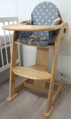 MamaLoes Stoelverkleiner - Grijs - Sterren -Stokke Verkoop 716x1200 1