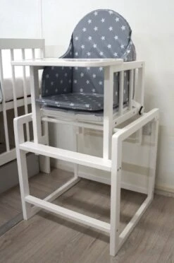 MamaLoes Stoelverkleiner - Grijs - Sterren -Stokke Verkoop 797x1200