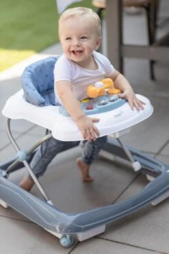 Qute Limo Loopstoel - Star Blue 21 Qute Limo Loopstoel - Star Blue -Stokke Verkoop 799x1200 22
