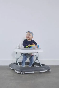 Qute Cooper Loopstoel - Grijs -Stokke Verkoop 799x1200 23