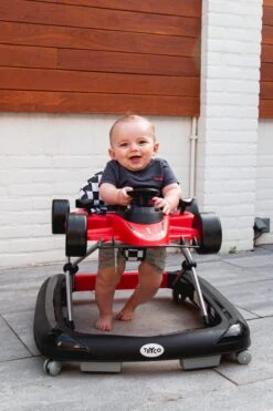 Tryco F1 Racer Loopstoel - 2-in-1 Loopstoel En Loopwagen - Wit - Met Geluid 32 Tryco F1 Racer Loopstoel - 2-in-1 Loopstoel En Loopwagen - Wit - Met Geluid -Stokke Verkoop 800x1200 54