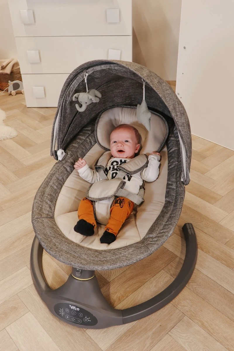 Tryco Hugg Swing Babyschommel - Grijs - Draaibare Babyswing - Met Muziek 13 Tryco Hugg Swing Babyschommel - Grijs - Draaibare Babyswing - Met Muziek - Afbeelding 11