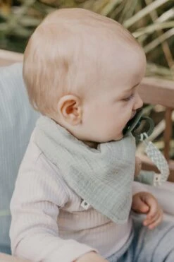 BiBS - Fopspeenkoord - Blush / Ivory - 0+ Maanden 16 BiBS - Fopspeenkoord - Blush / Ivory - 0+ Maanden -Stokke Verkoop 800x1200 78