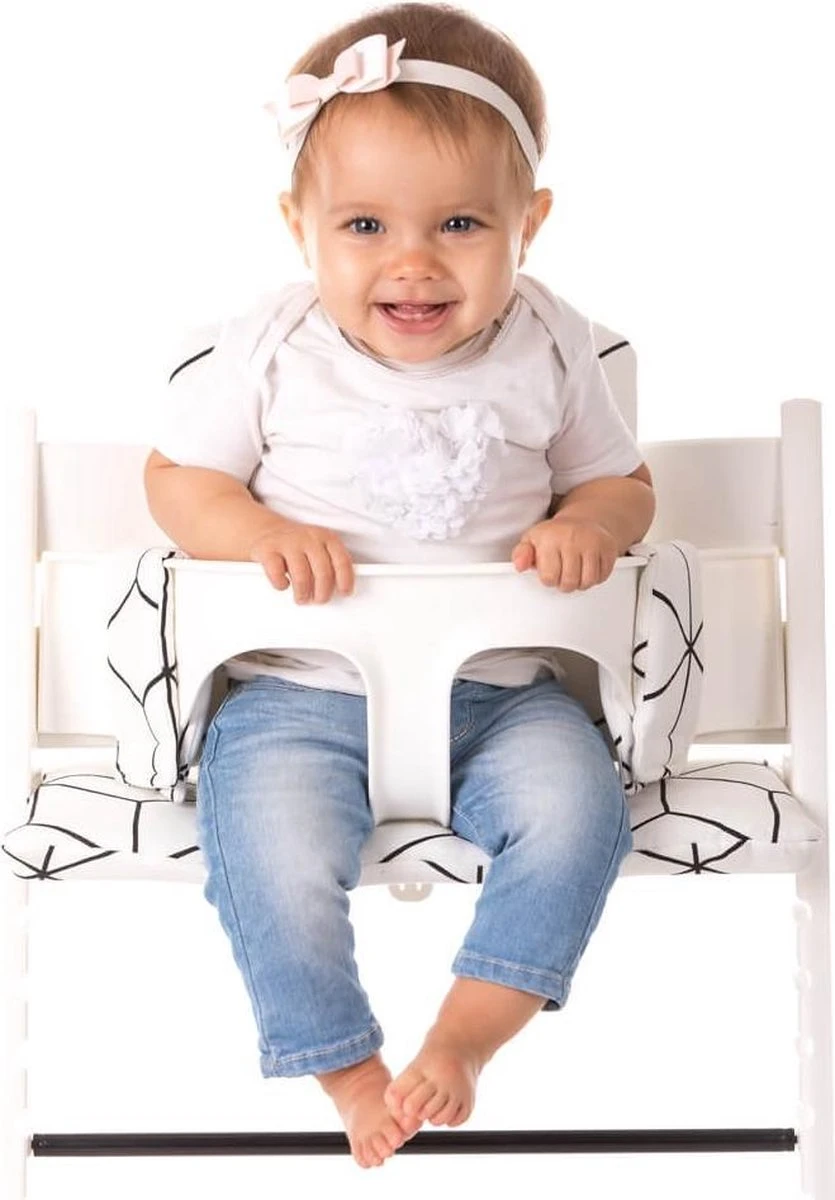 Ukje Stoelverkleiner - Geschikt Voor Stokke Tripp Trapp - Geplastificeerd - Kinderstoel - Kussenset - Wit Geblokt - Extra Dik 6 Ukje Stoelverkleiner - Geschikt Voor Stokke Tripp Trapp - Geplastificeerd - Kinderstoel - Kussenset - Wit Geblokt - Extra Dik - Afbeelding 4