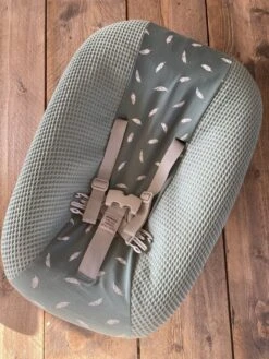 Newborn Hoes Oud Groen Veertjes/wafel