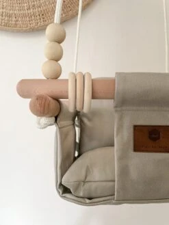 Baby / Kinder Schommel Voor Binnen Of Buiten! - Luxe Baby Swing Off-White - Schommelstoel Inclusief Zachte Kussens En Bevestigingsmaterialen 14 Baby / Kinder Schommel Voor Binnen Of Buiten! - Luxe Baby Swing Off-White - Schommelstoel Inclusief Zachte Kussens En Bevestigingsmaterialen -Stokke Verkoop 900x1200 2