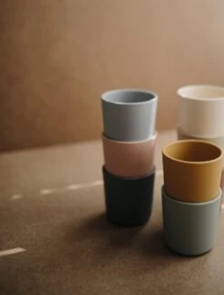 Siliconen Drinkbeker - Mushie - BPA Vrij - Vanilla- Set 2 -Stokke Verkoop 911x1200
