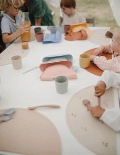 Siliconen Drinkbeker - Mushie - BPA Vrij - Vanilla- Set 2 -Stokke Verkoop 930x1200 1