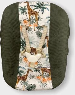 Stokke Newborn Hoes Donker Groen Giraffe Jungle