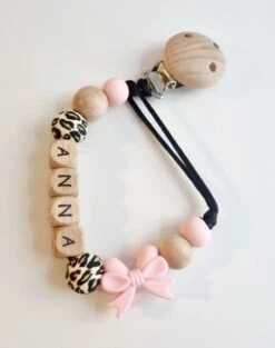 Speenkoord Met Naam Lalieloe - Speenhouder - Speenketting - Speenkoord Meisje - Anna -Stokke Verkoop 946x1200 4