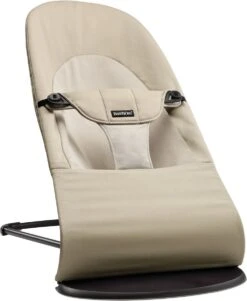 BabyBjörn Wipstoel Balance Soft Zwart Frame - Cotton - Khaki-Beige - Ergonomisch - Verstelbaar - Inklapbaar